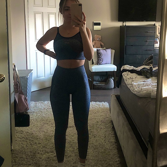 Gymshark Matching Set - Picture 1 of 6